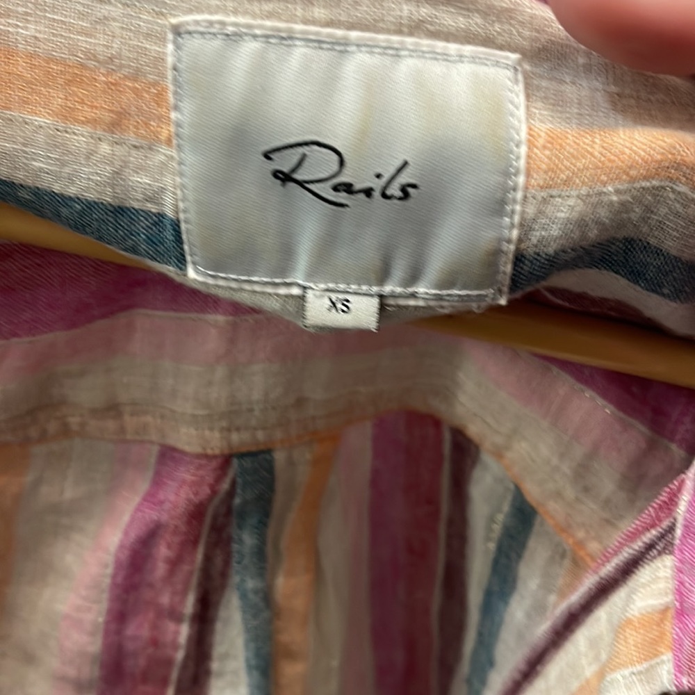 Rails button down top - Picture 3 of 3